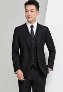 西服定制廠家解說(shuō)定制西服與成衣的區(qū)別