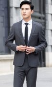 秋冬這樣穿西服，男性魅力爆棚